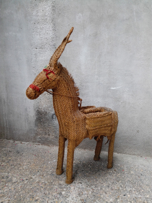 burro objeto deco porta maceta esparto